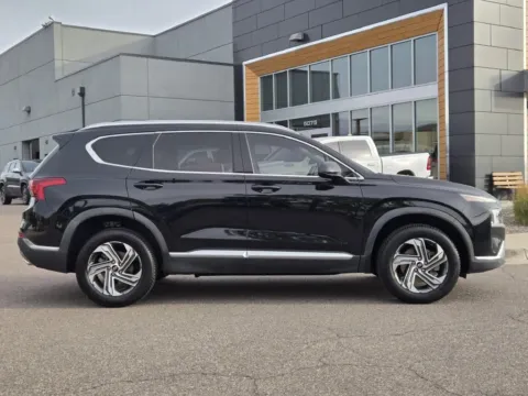 More photos of 2022 Hyundai Santa Fe SEL at Fowler Jeep of Boulder, CO