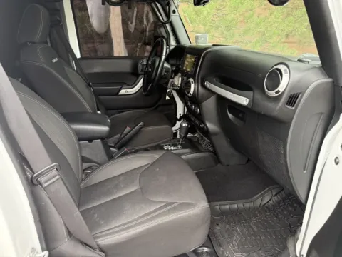 More photos of 2017 Jeep Wrangler Unlimited Rubicon at Fowler Jeep of Boulder, CO