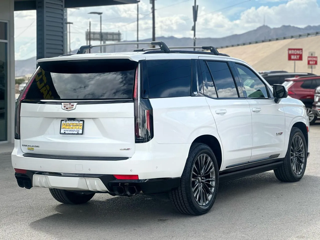 Cadillac Escalade photo 7