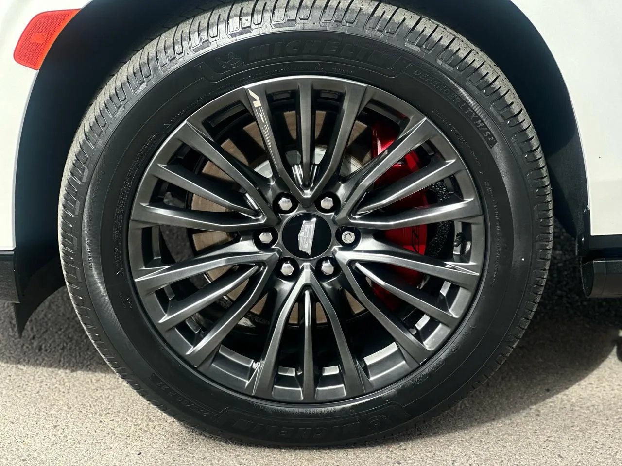 Cadillac Escalade photo 9