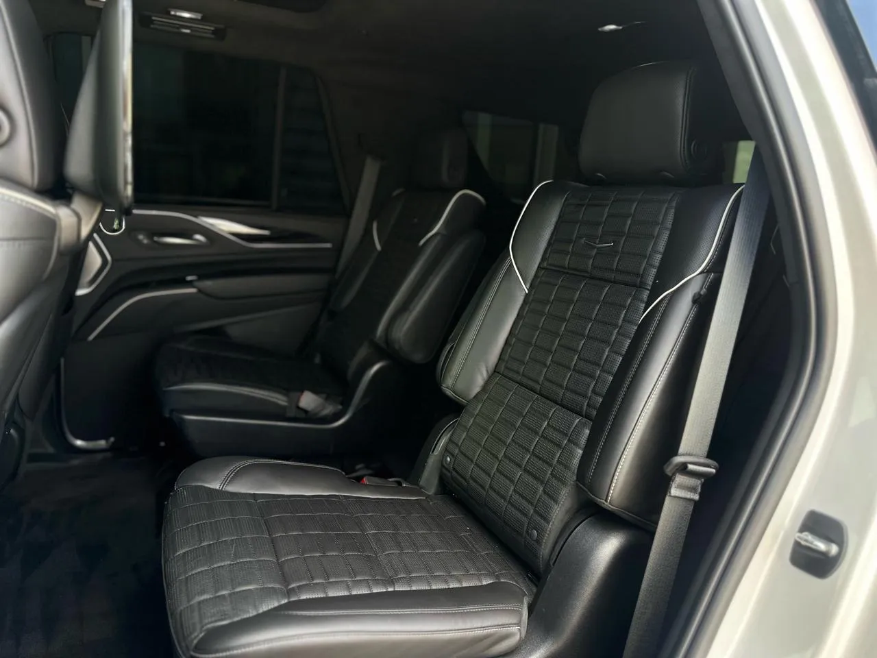 Cadillac Escalade photo 12