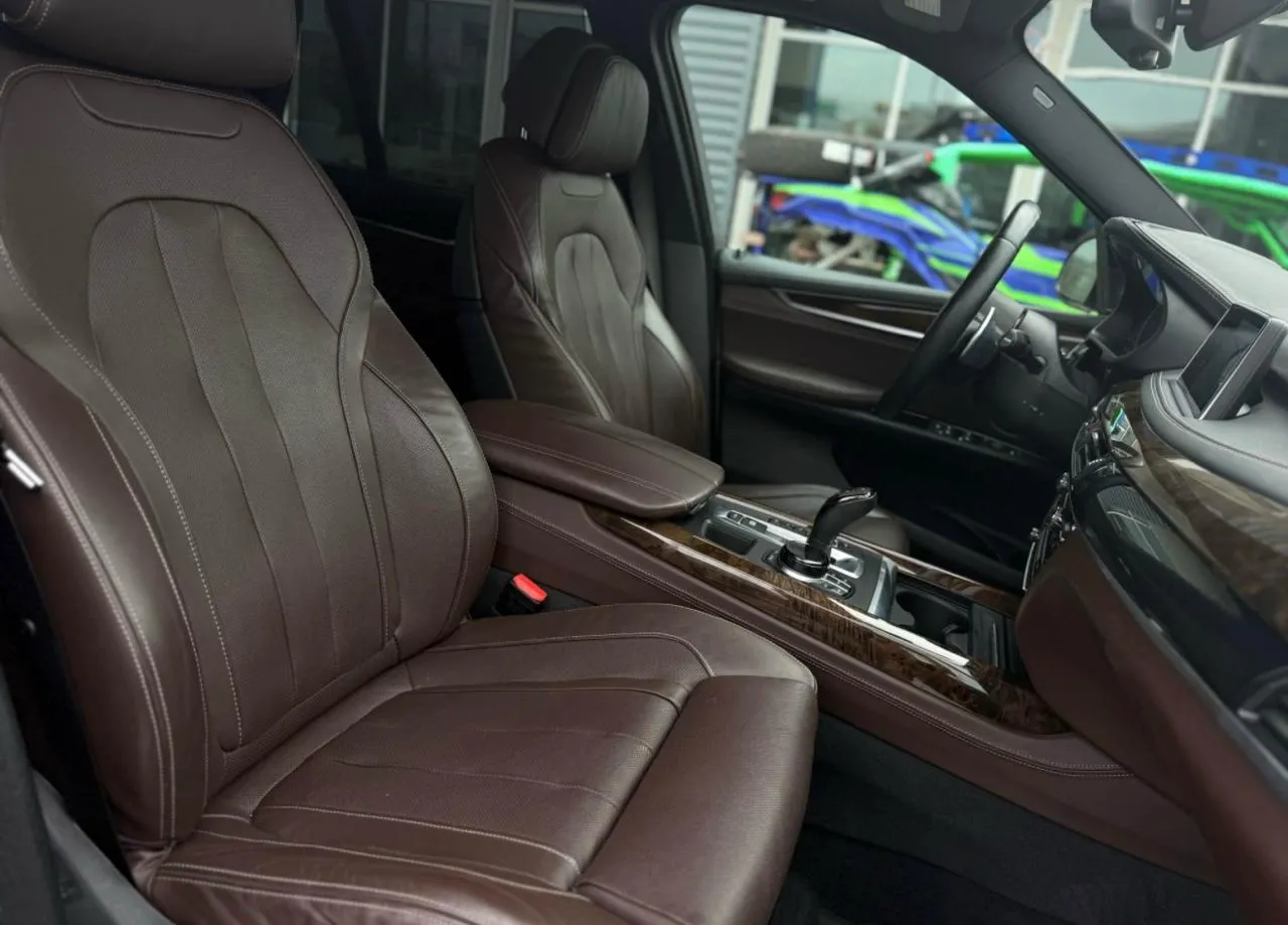 BMW X5 photo 9