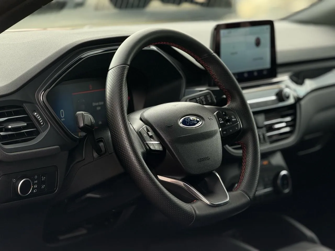 Ford Escape photo 12