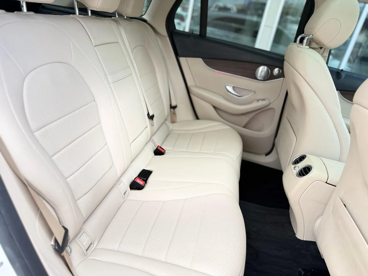 Mercedes-Benz GLC-Class photo 17