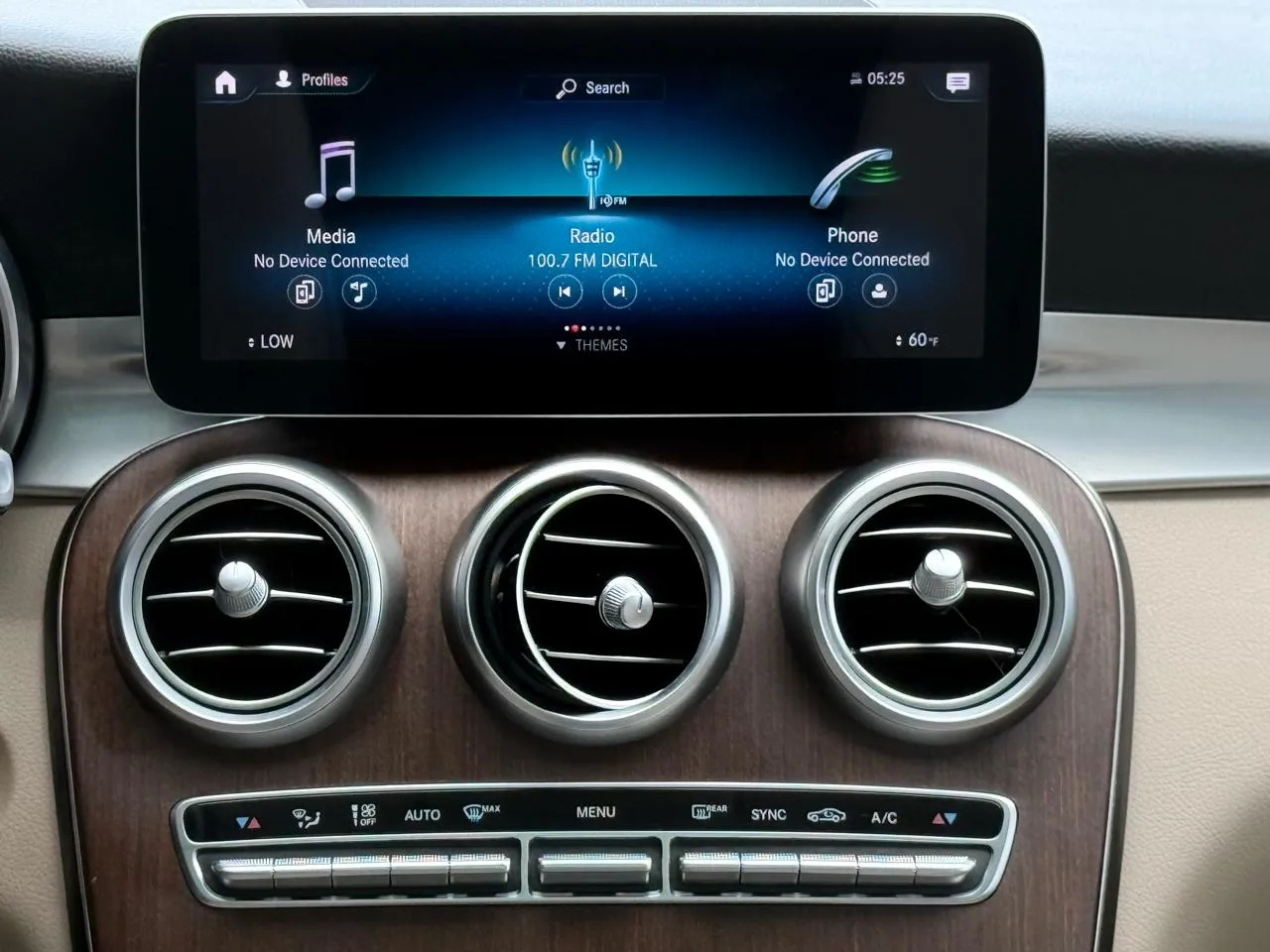 Mercedes-Benz GLC-Class photo 19