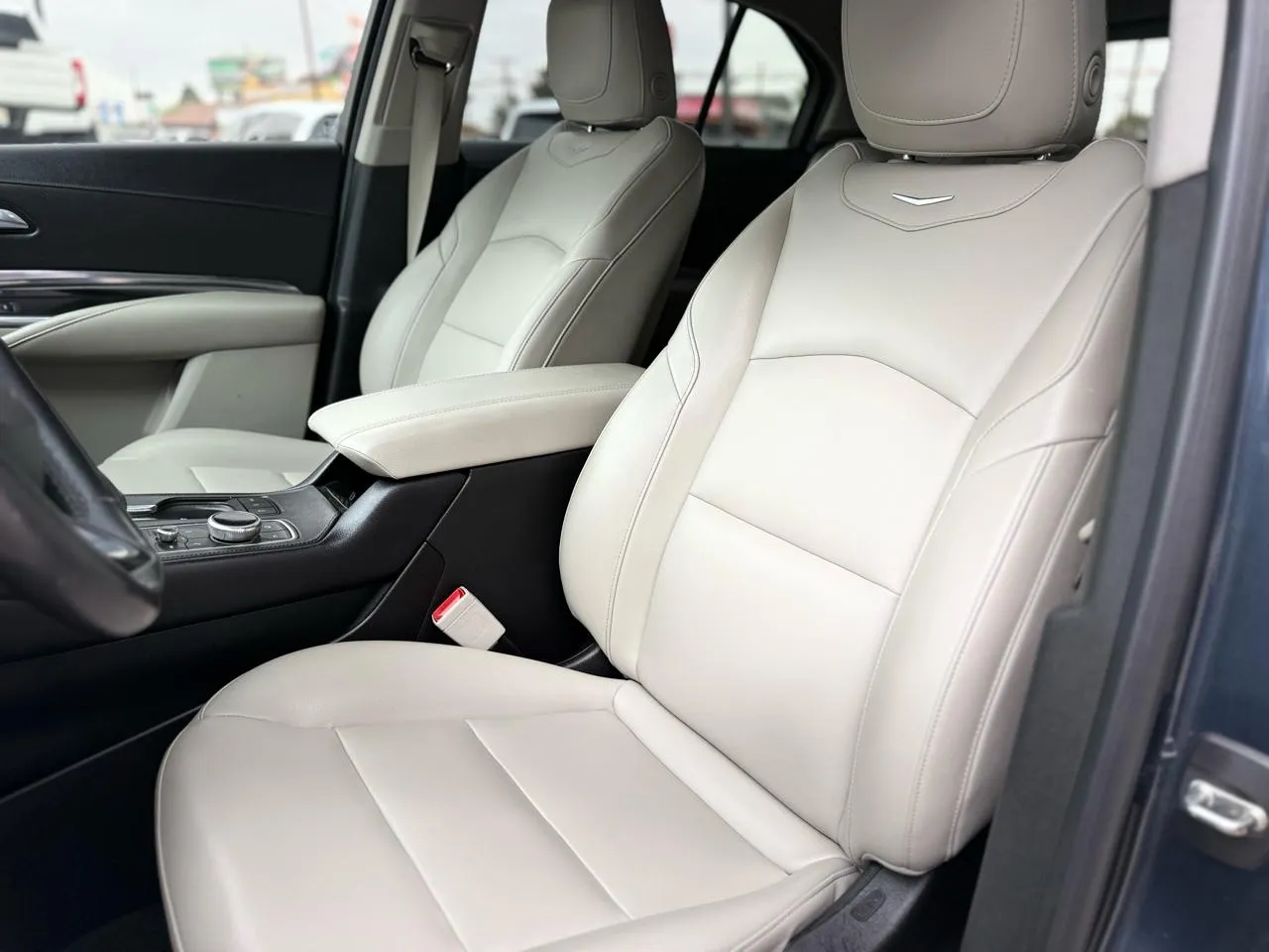 Cadillac XT4 photo 12