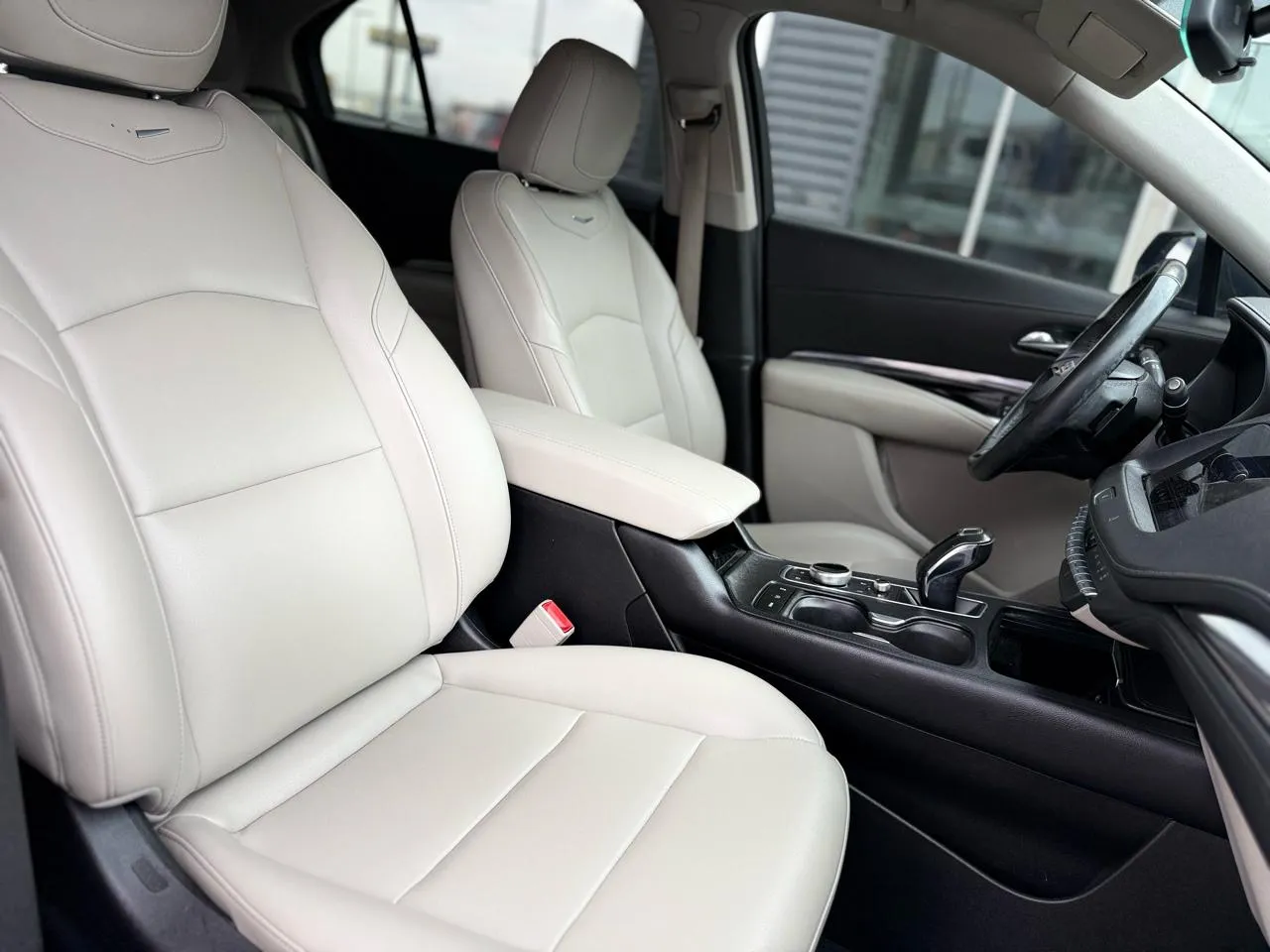 Cadillac XT4 photo 16