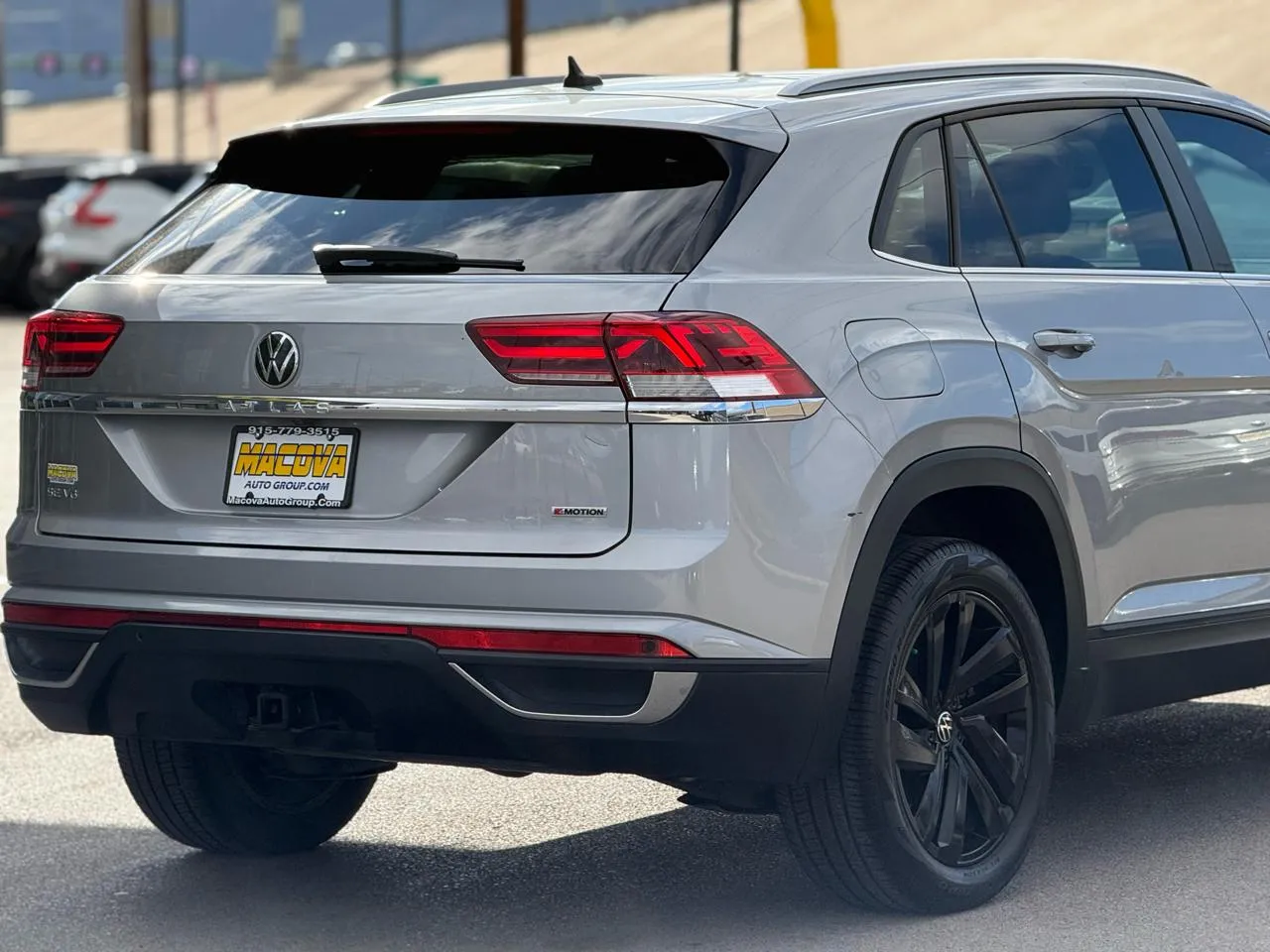 Volkswagen Atlas Cross Sport photo 8
