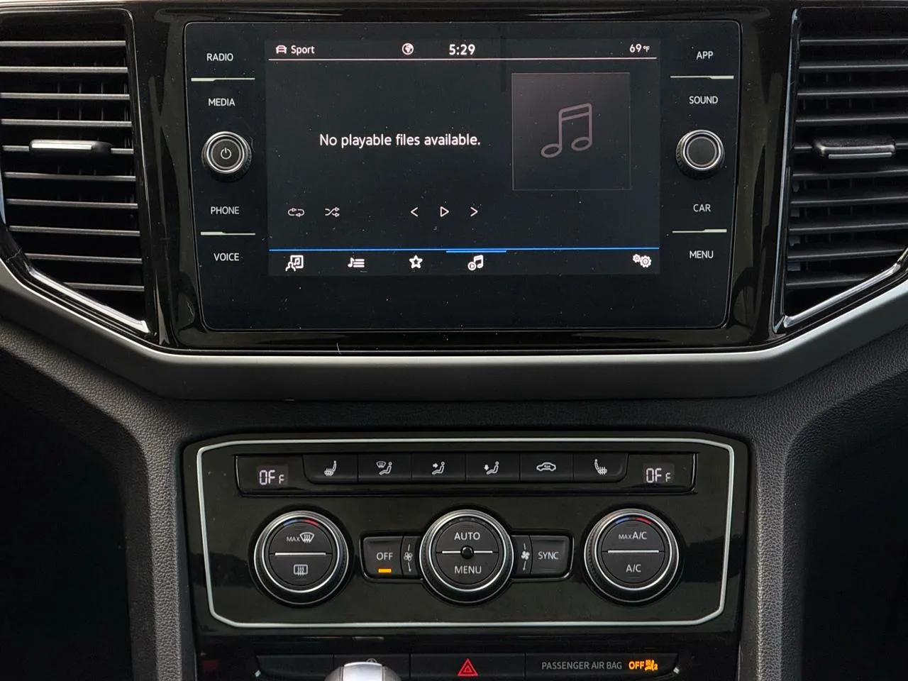 Volkswagen Atlas Cross Sport photo 19