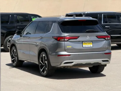 More photos of 2022 MITSUBISHI OUTLANDER SEL 4WD at Macova Auto Group Inc., TX