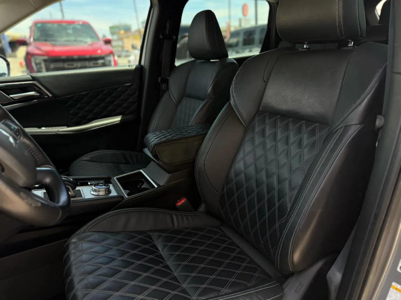 Mitsubishi Outlander photo 12