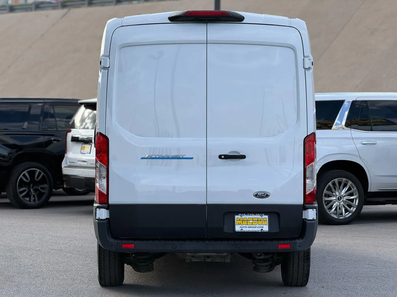 Ford Transit photo 6