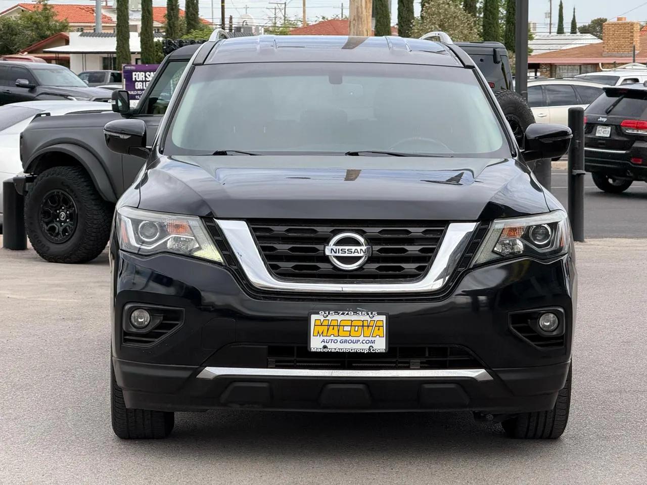Nissan Pathfinder photo 3