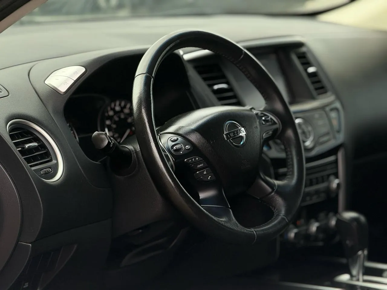 Nissan Pathfinder photo 11