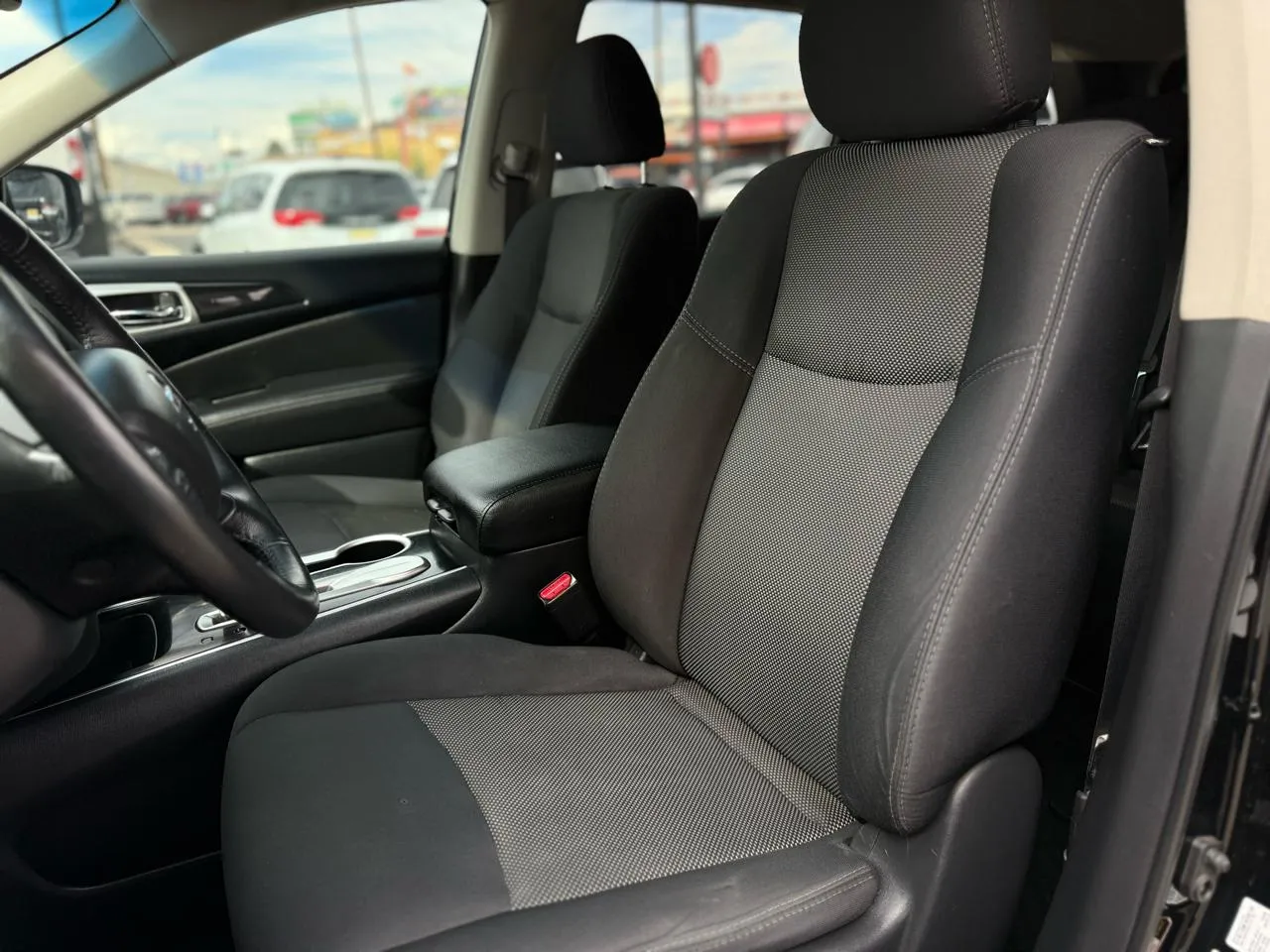 Nissan Pathfinder photo 12