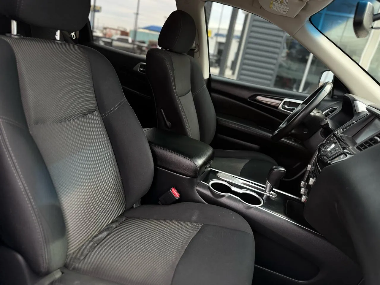 Nissan Pathfinder photo 17