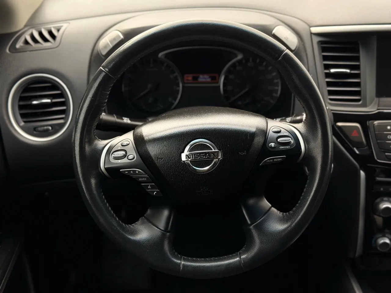 Nissan Pathfinder photo 21