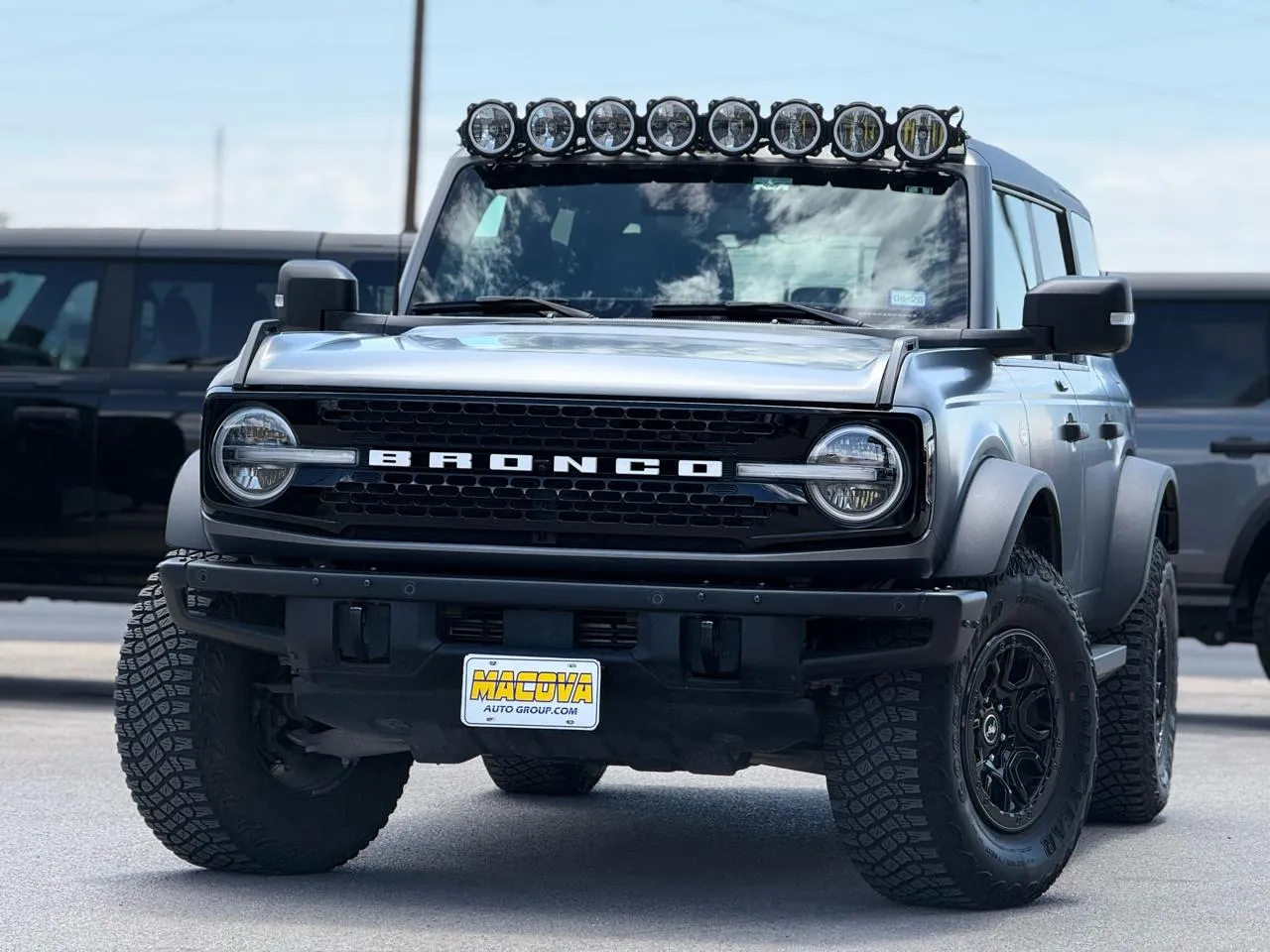 Ford Bronco photo 4