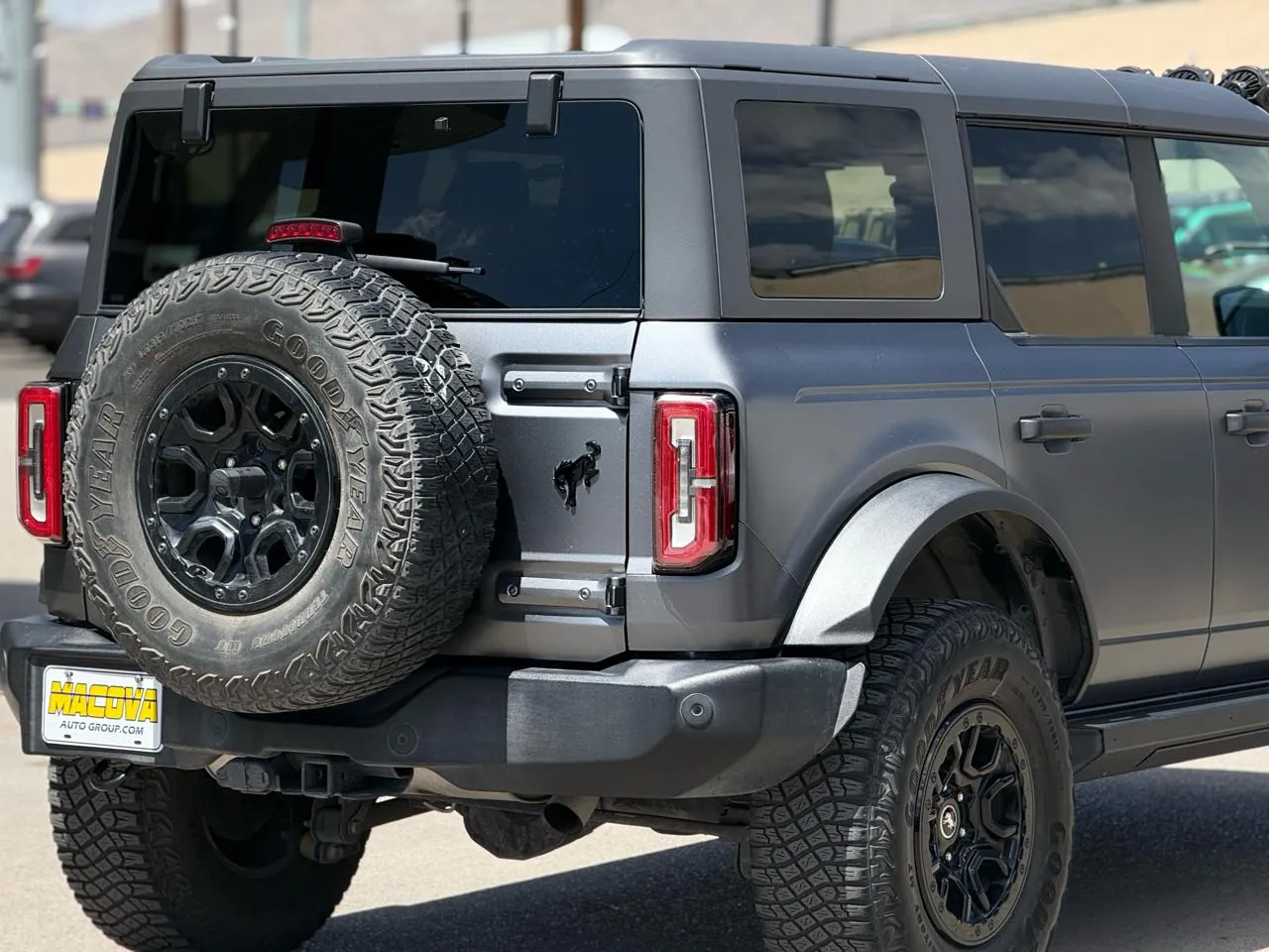 Ford Bronco photo 9