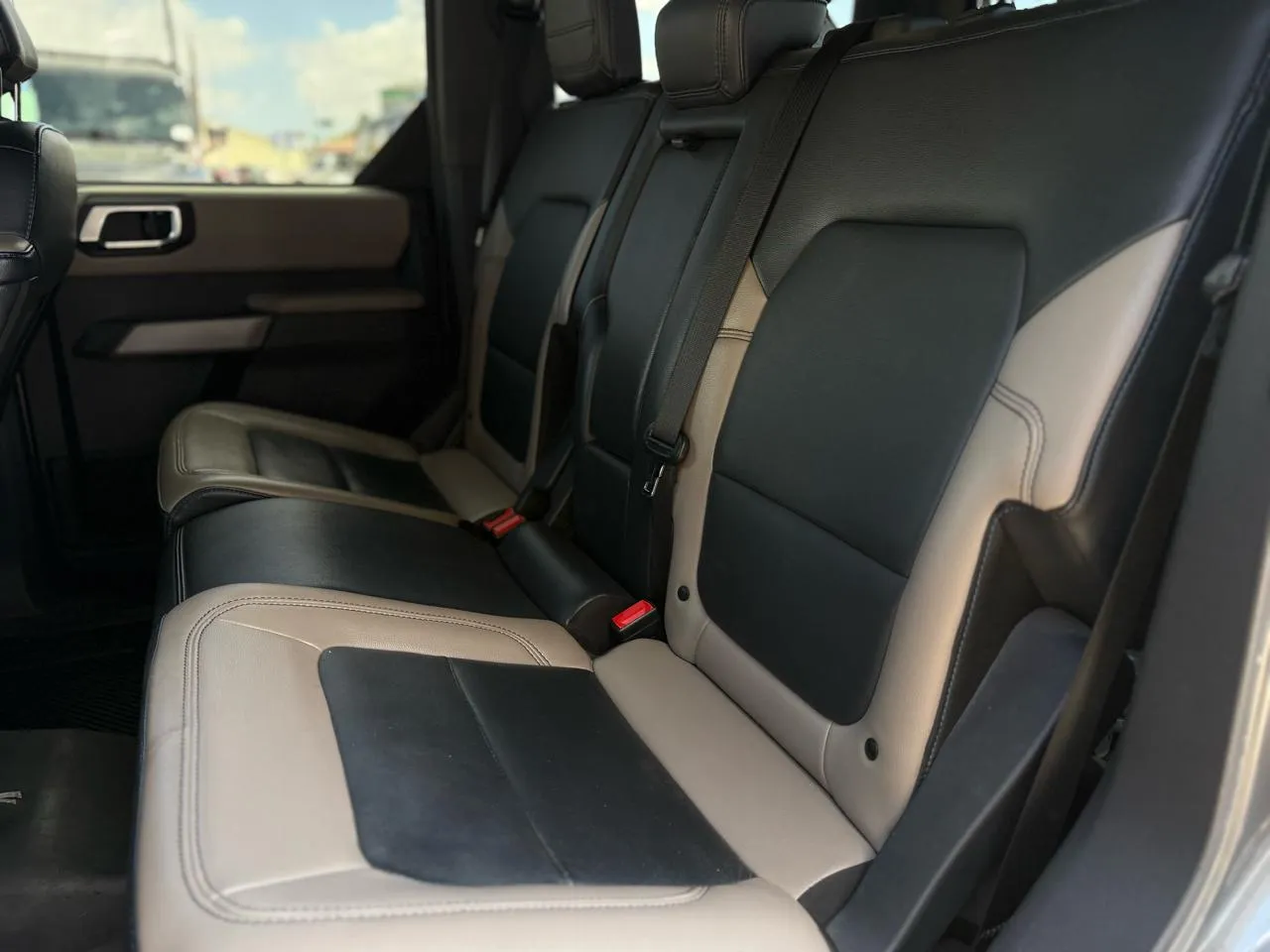 Ford Bronco photo 14