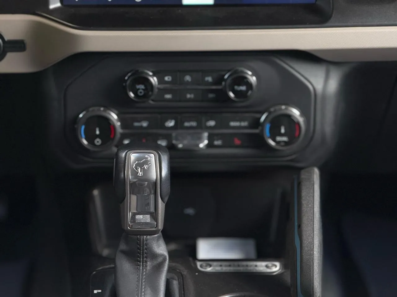 Ford Bronco photo 21