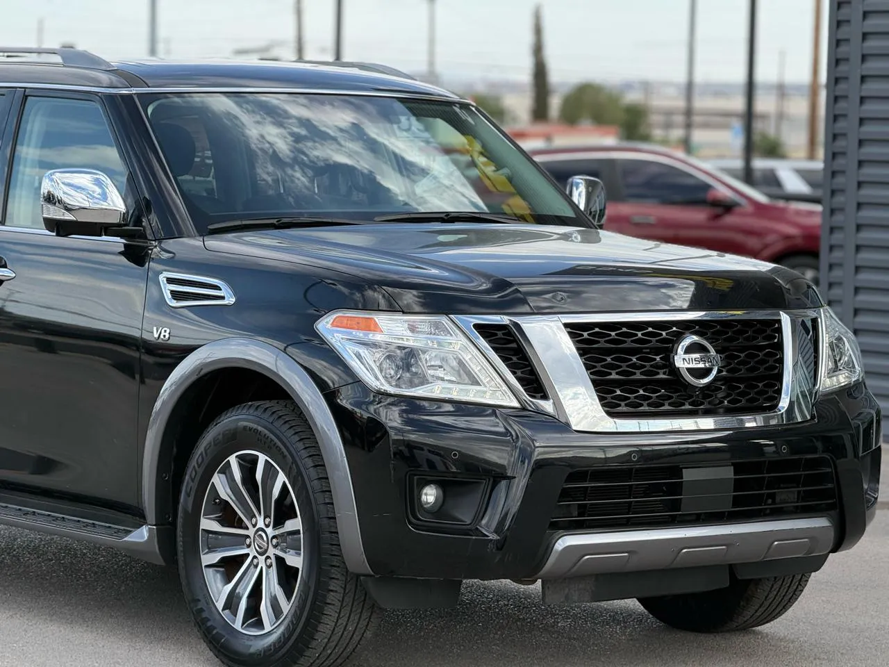 Nissan Armada photo 8