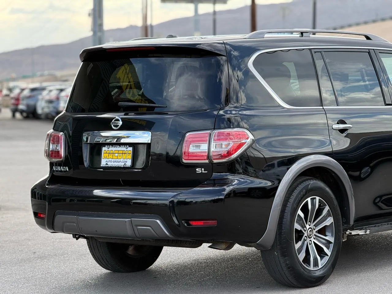 Nissan Armada photo 9