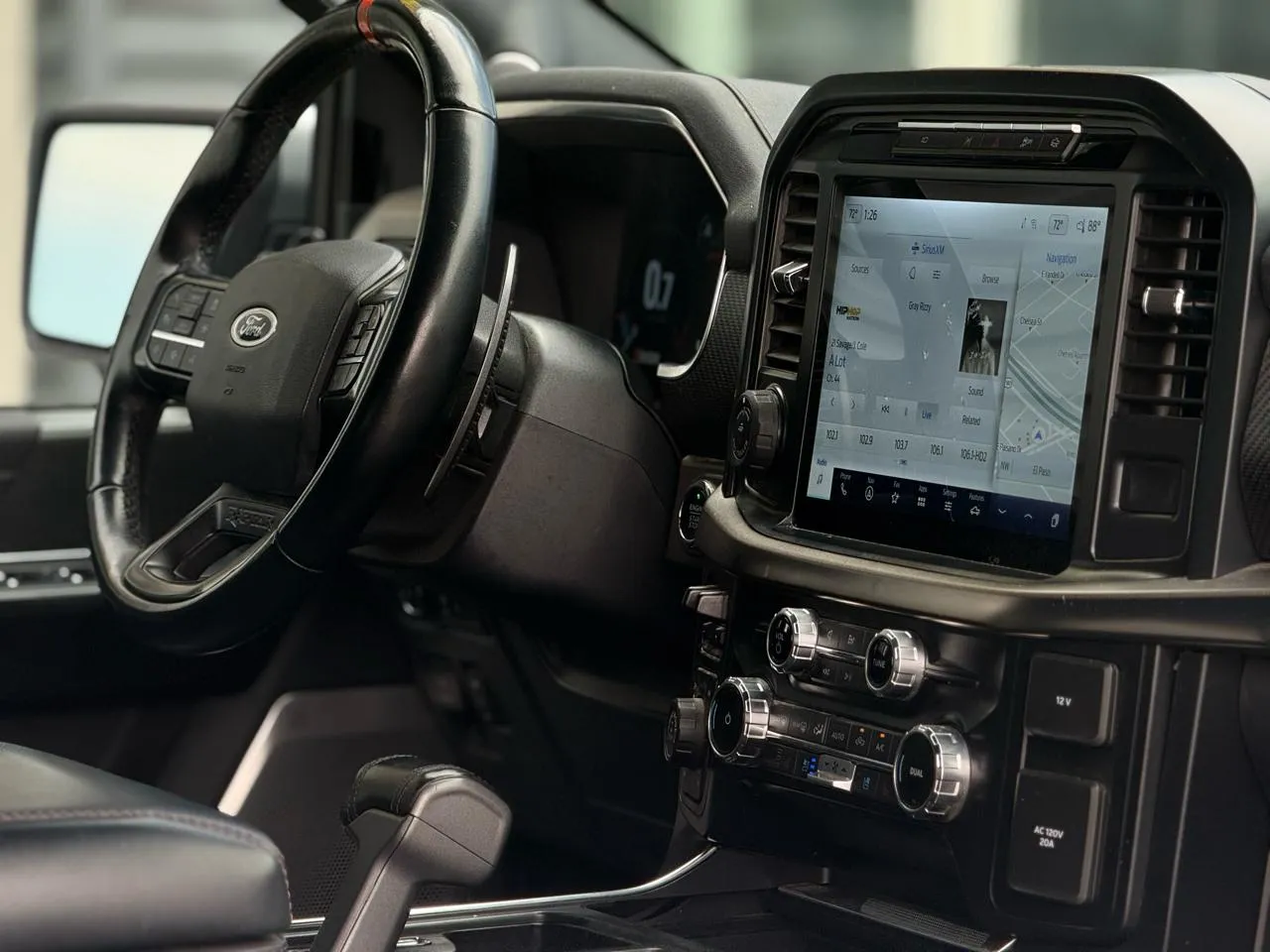 Ford F-150 photo 14