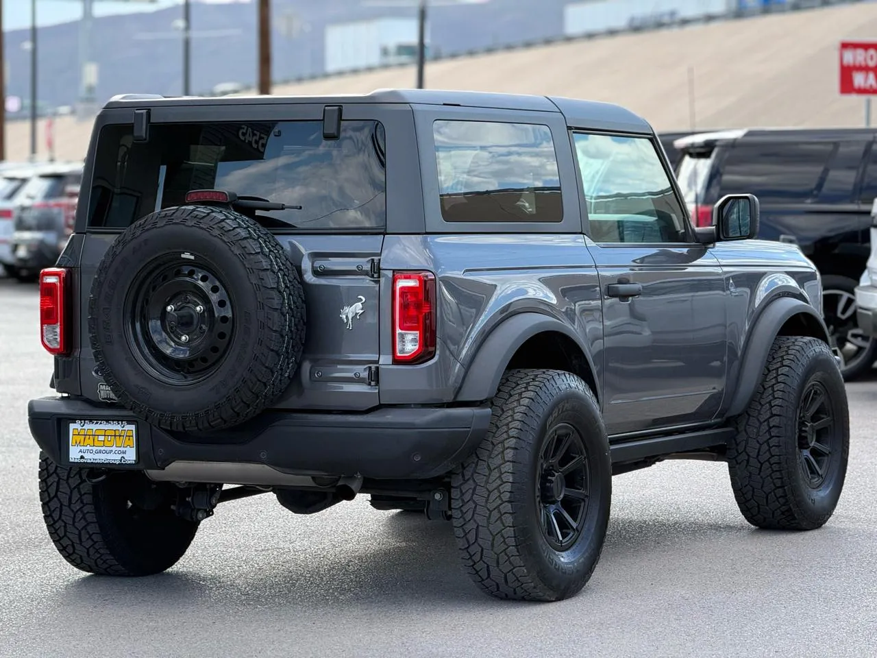Ford Bronco photo 7