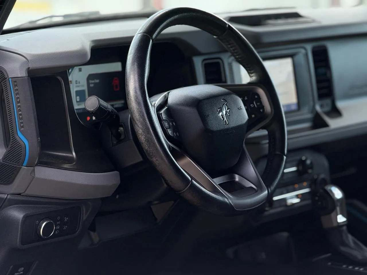Ford Bronco photo 9