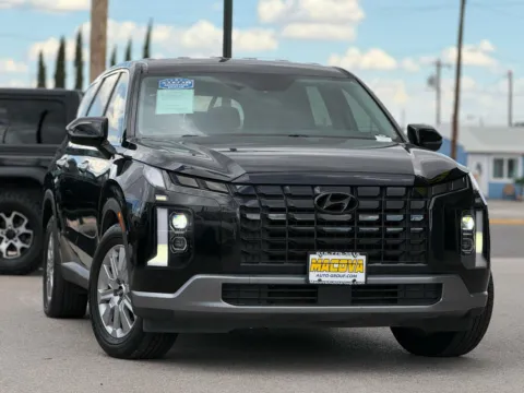 Photos of 2023 HYUNDAI PALISADE SE for sale in El Paso, TX at Macova Auto Group Inc.