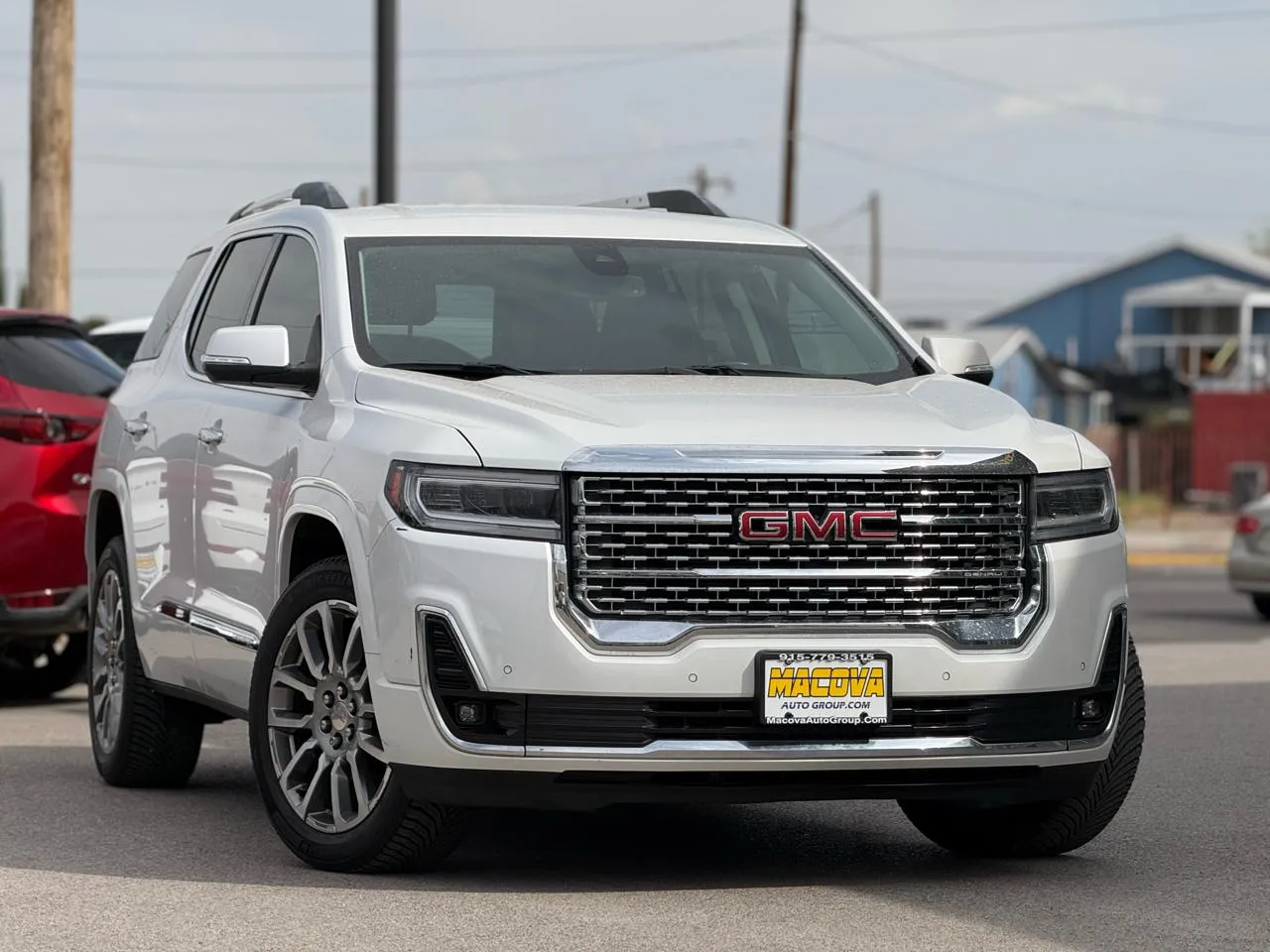 GMC Acadia photo 2