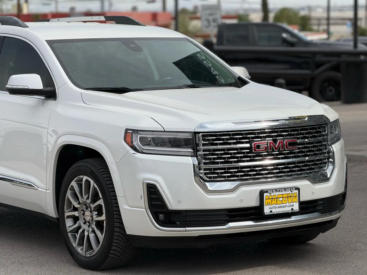 GMC Acadia photo 8