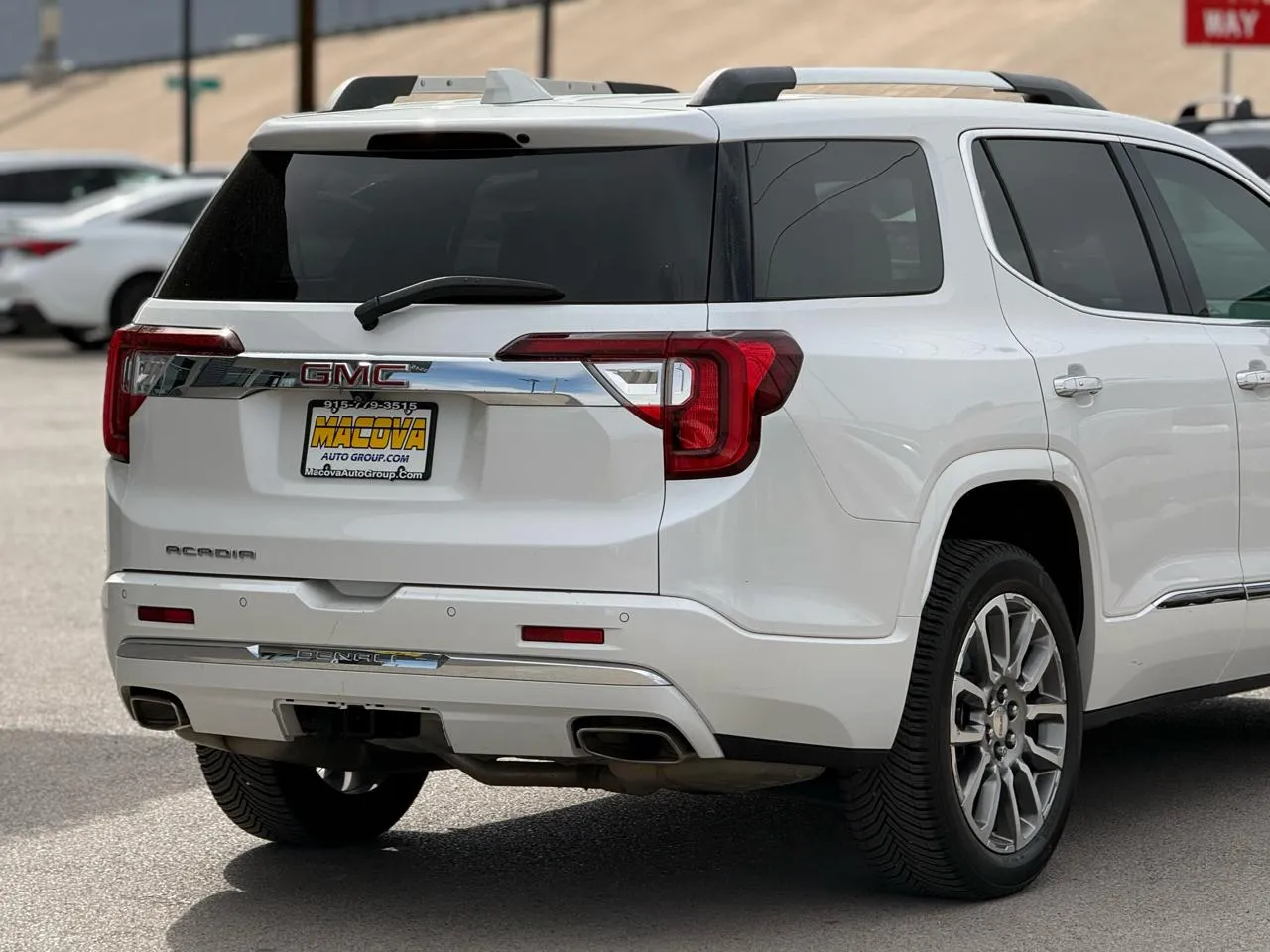 GMC Acadia photo 9