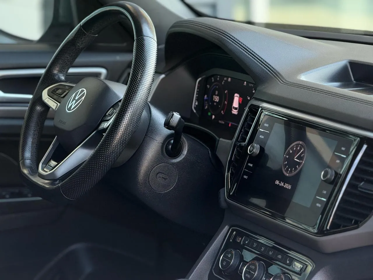 Volkswagen Atlas Cross Sport photo 9