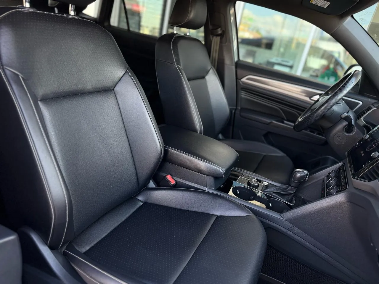 Volkswagen Atlas Cross Sport photo 13