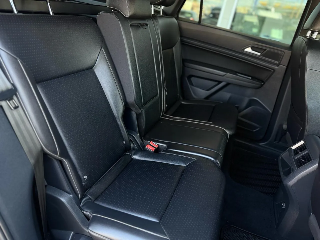 Volkswagen Atlas Cross Sport photo 14
