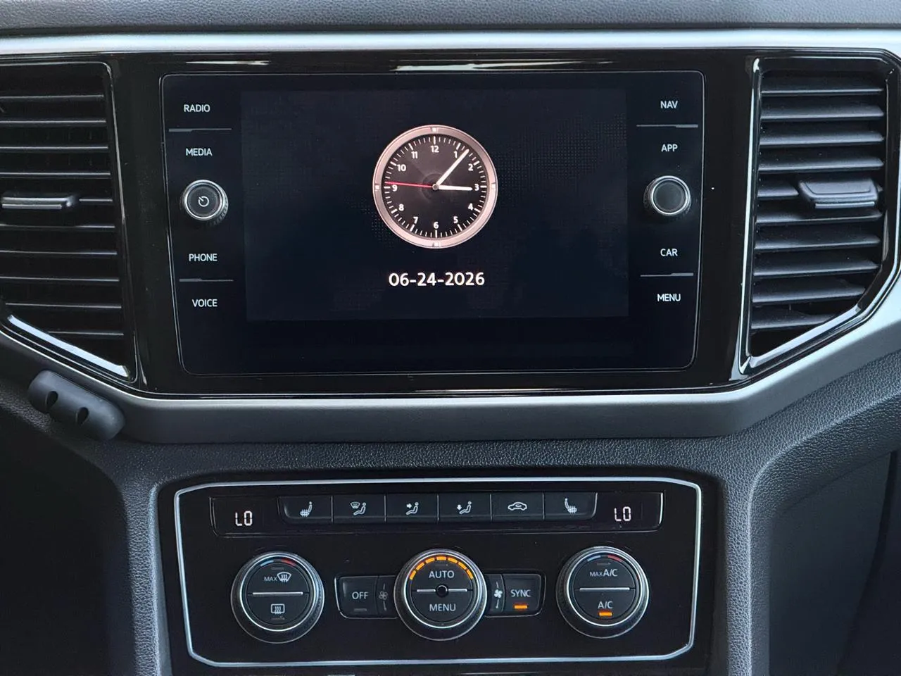 Volkswagen Atlas Cross Sport photo 16