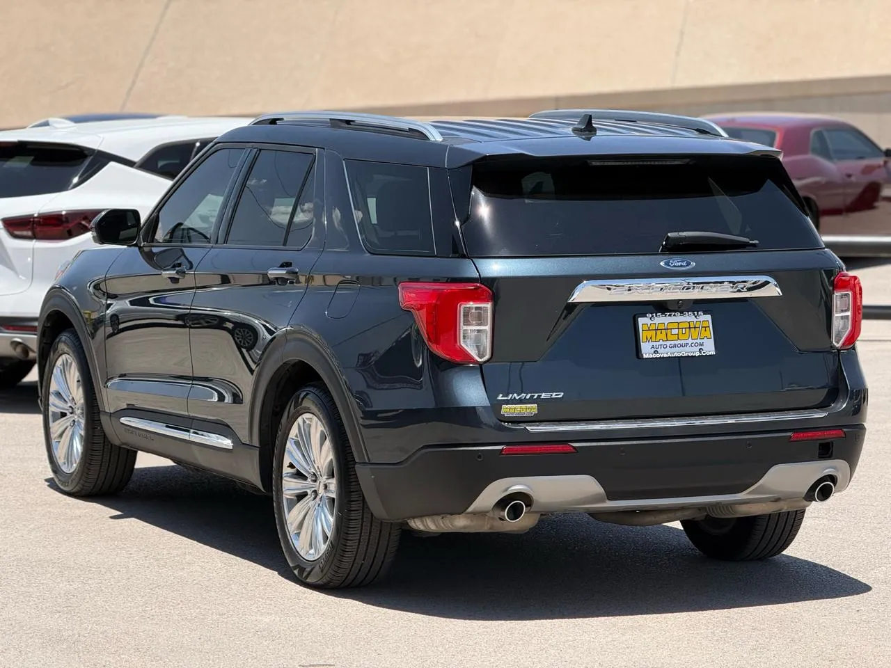 Ford Explorer photo 5