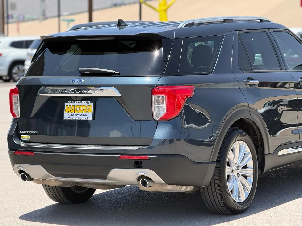 Ford Explorer photo 9