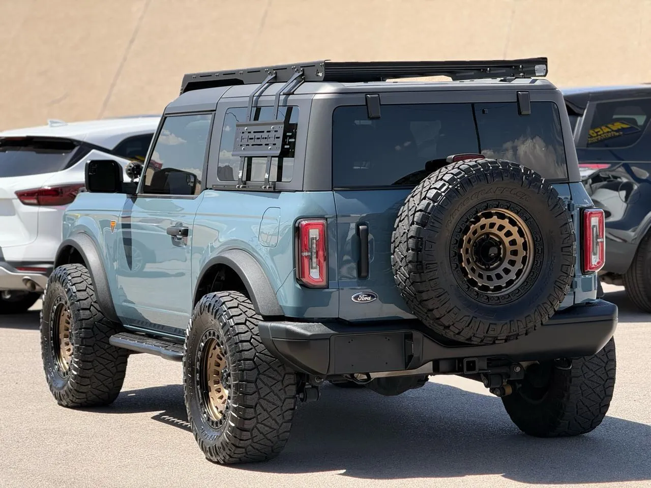 Ford Bronco photo 5