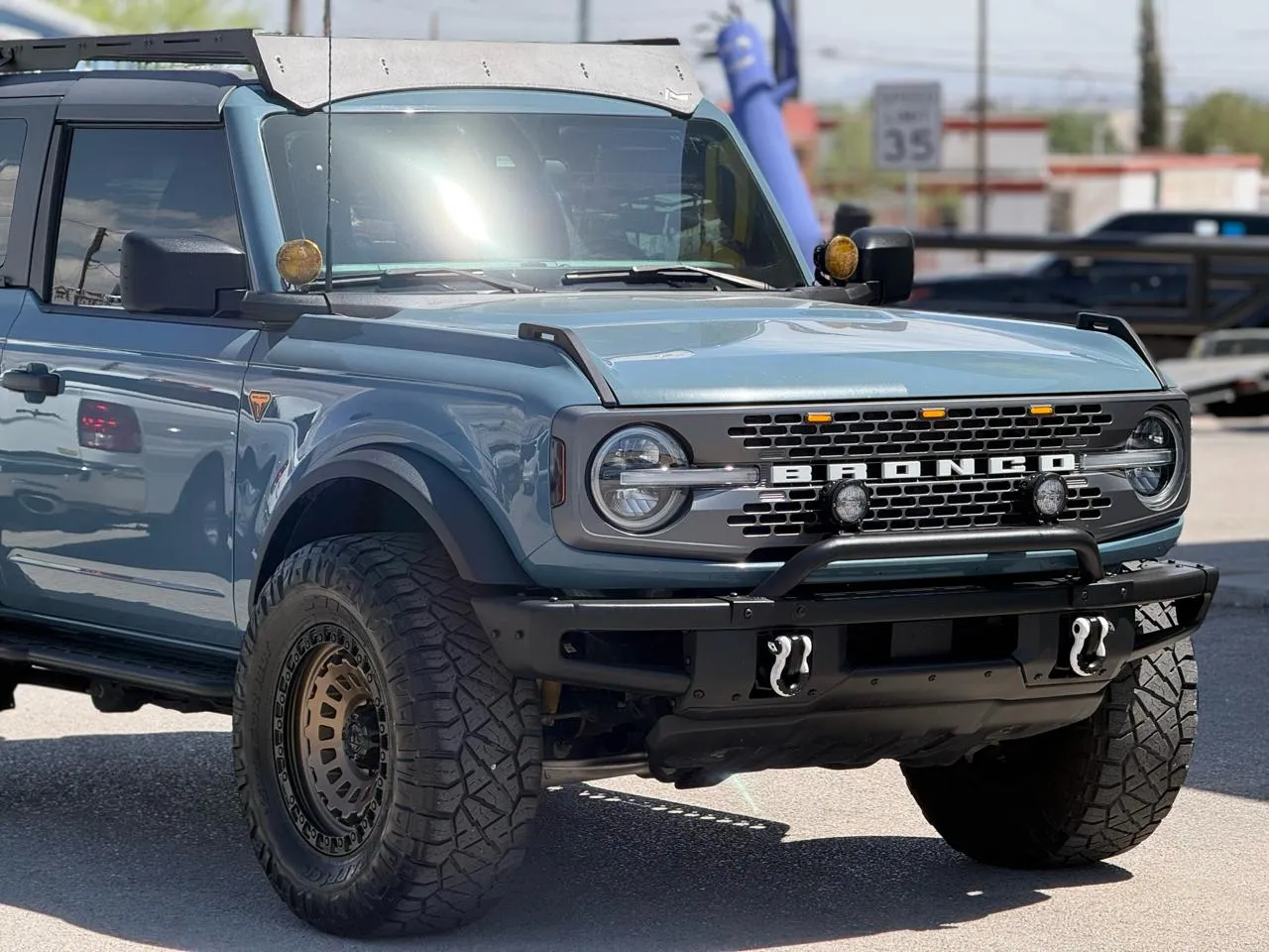 Ford Bronco photo 8