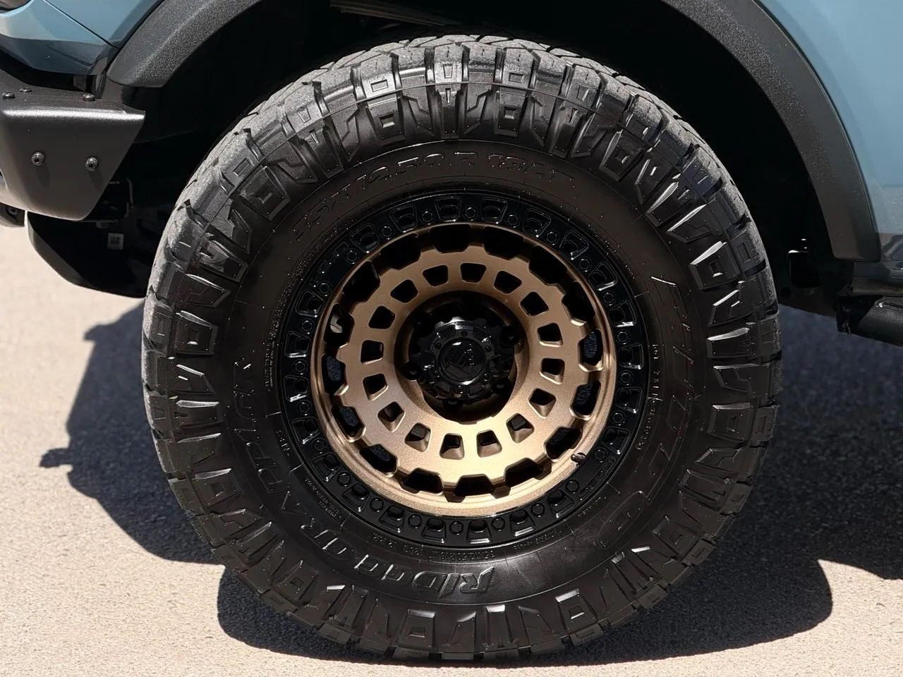 Ford Bronco photo 10