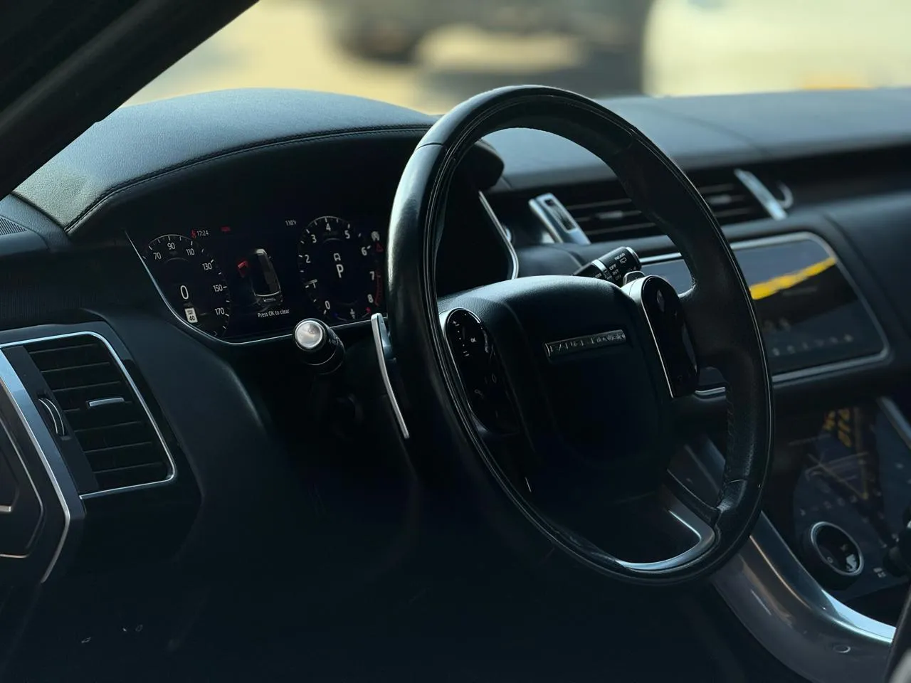 Land Rover Range Rover Sport photo 8