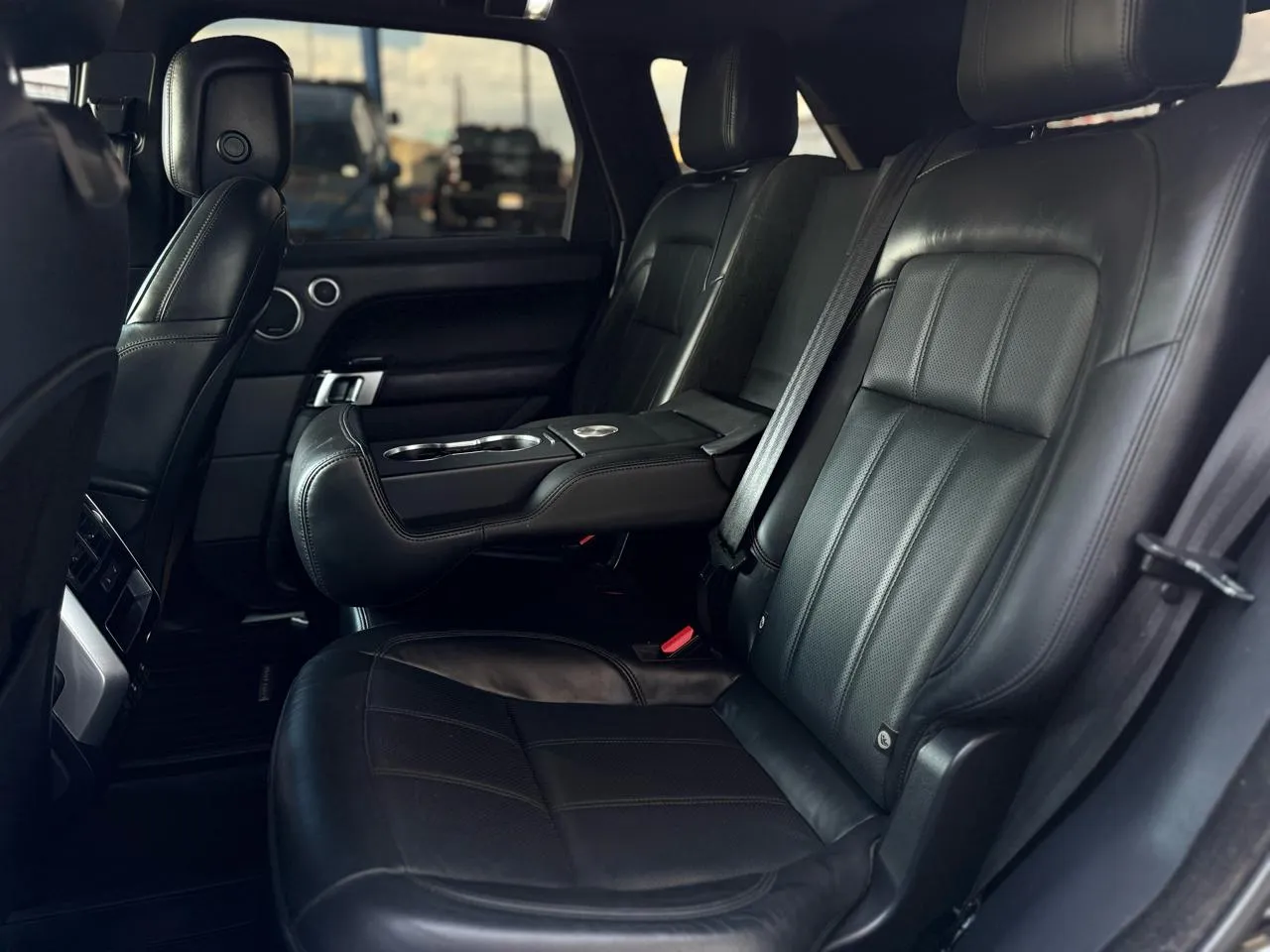 Land Rover Range Rover Sport photo 16