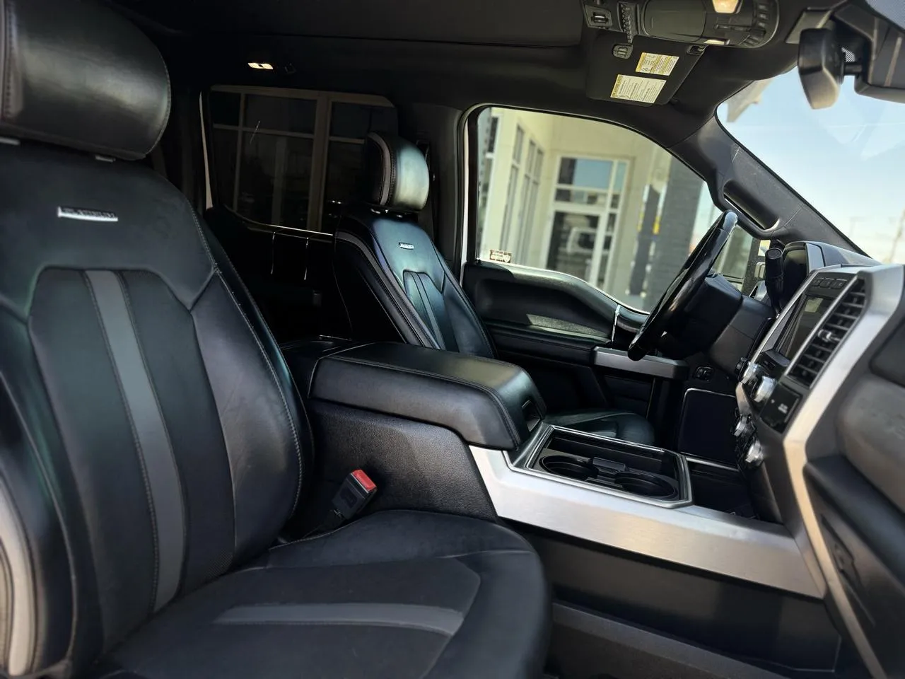 Ford F-250SD photo 13