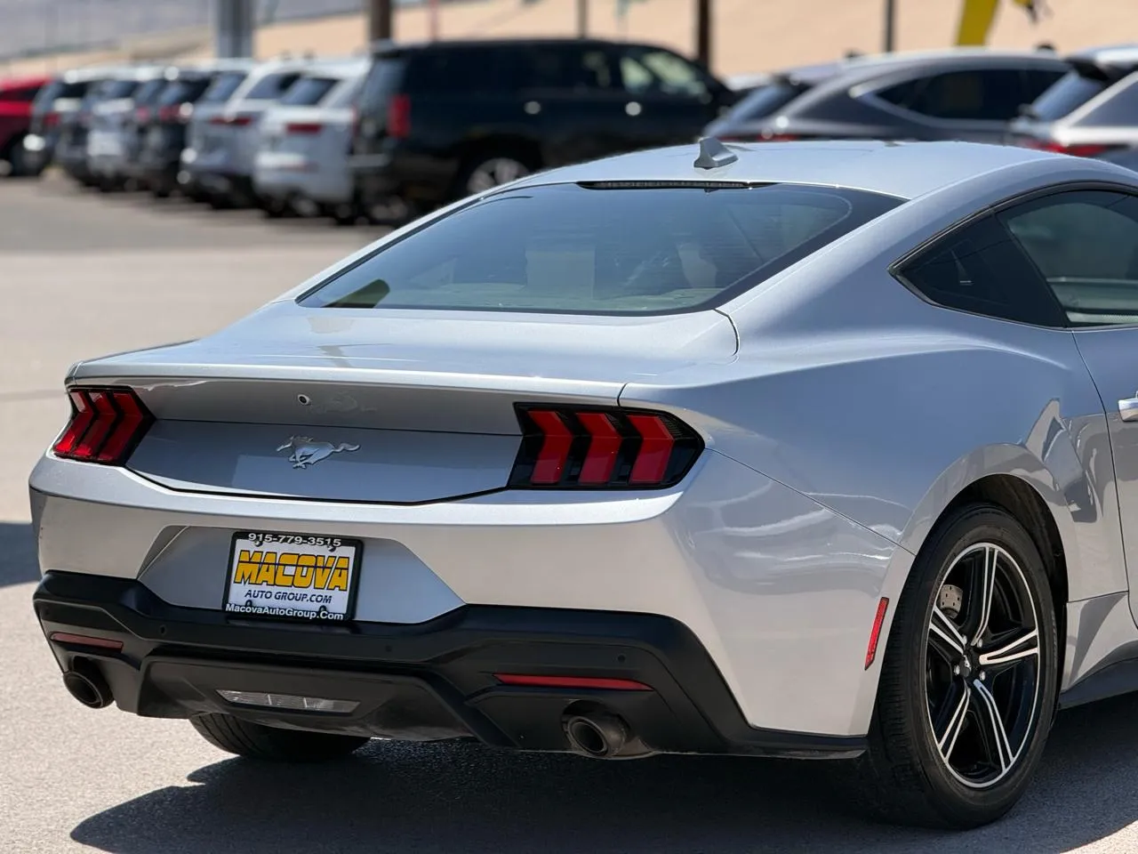 Ford Mustang photo 9