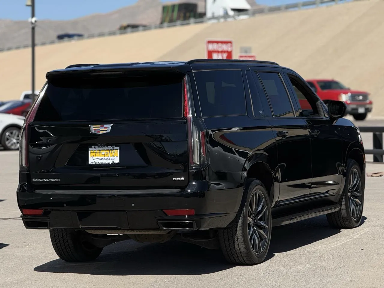 Cadillac Escalade photo 7
