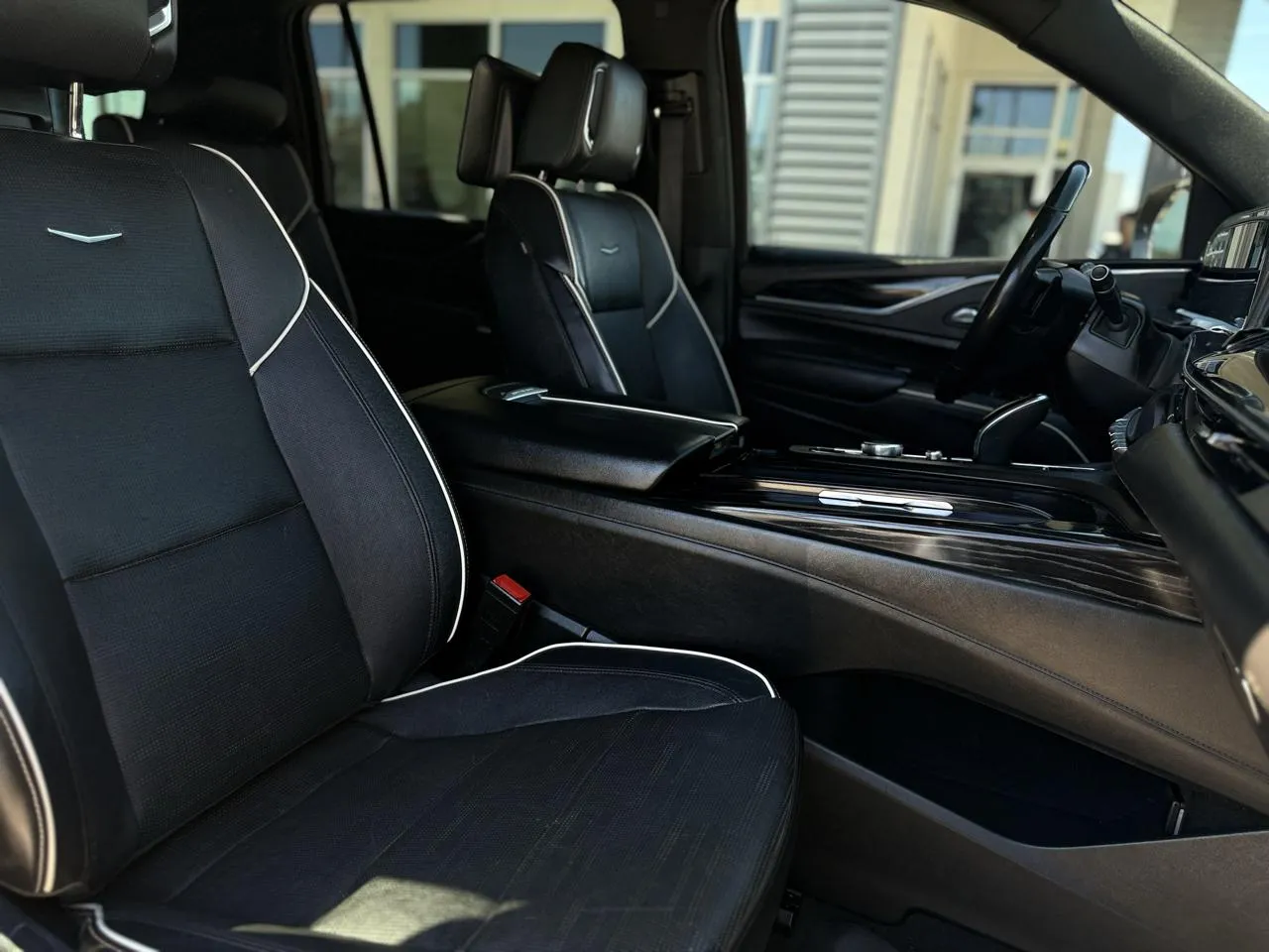 Cadillac Escalade photo 13