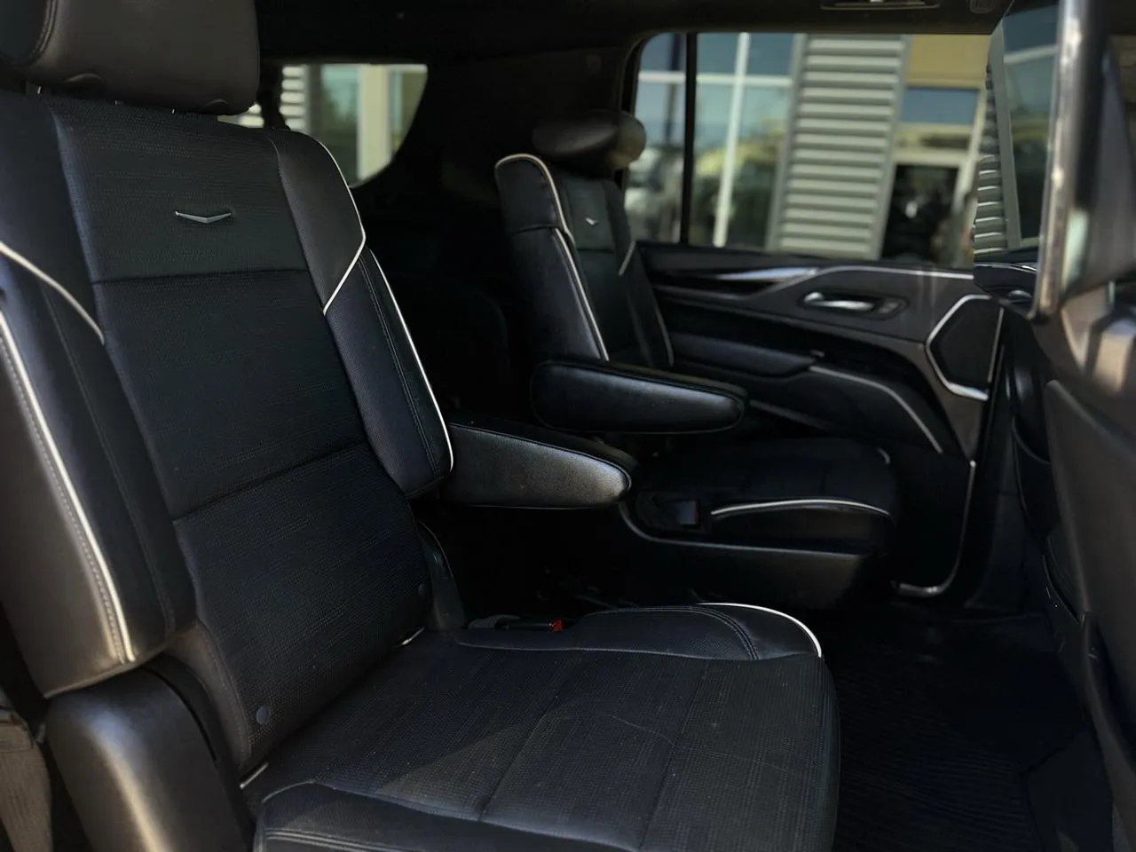 Cadillac Escalade photo 14